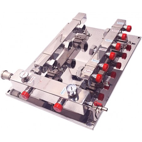 Hydraulische Weiche mit Heizkreisverteiler 3 - Manometer Thermometer (Für Pumpen 130 mm) Nordic Tec DE1