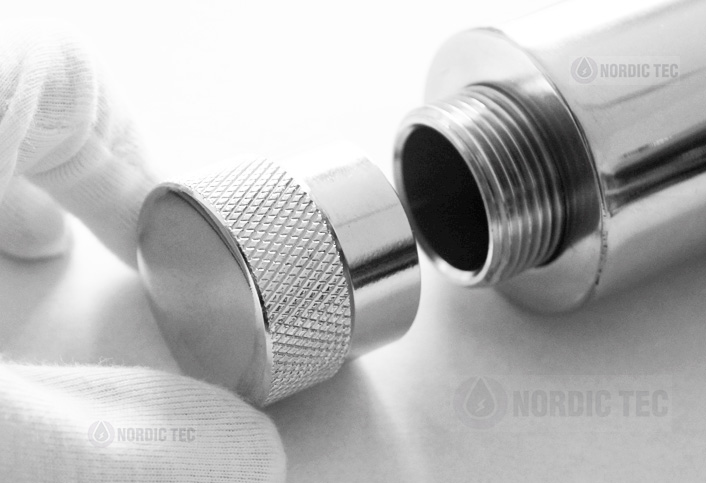 Lösen Sie die Muttern des UV-Wasserfilters